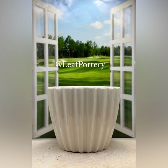 Bellisima Flutter  White Ceramic Planter Pot without drainage hole - Picture 1 of 9